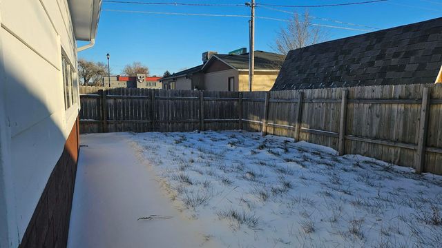 718 3rd St NW, Minot, ND 58703