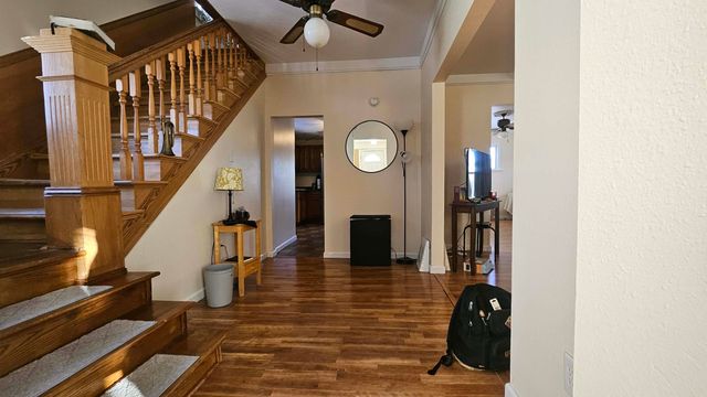 718 3rd St NW, Minot, ND 58703