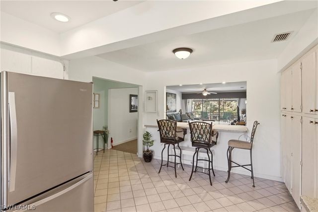 215 Cypress WAY E E3, Naples, FL 34110