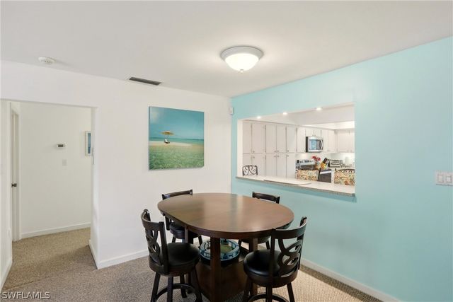 215 Cypress WAY E E3, Naples, FL 34110