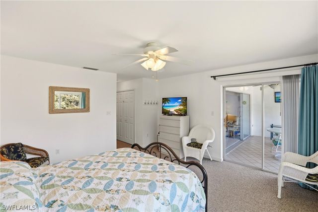 215 Cypress WAY E E3, Naples, FL 34110