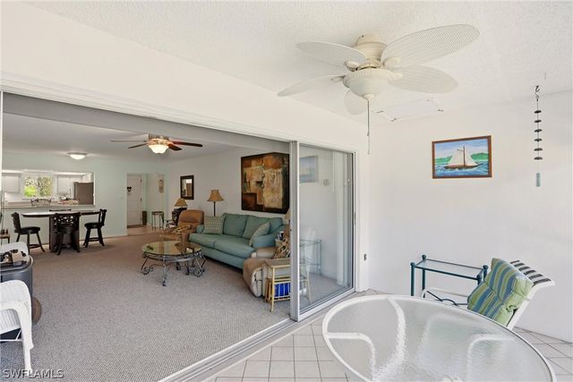 215 Cypress WAY E E3, Naples, FL 34110