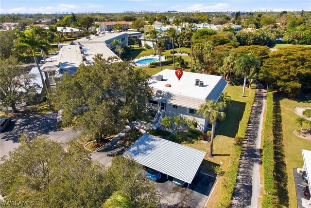 215 Cypress WAY E E3, Naples, FL 34110