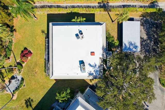 215 Cypress WAY E E3, Naples, FL 34110