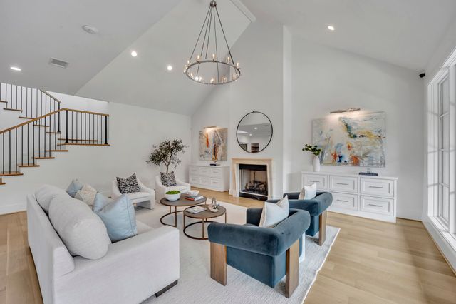 7141 Lyre Lane, Dallas, TX 75214