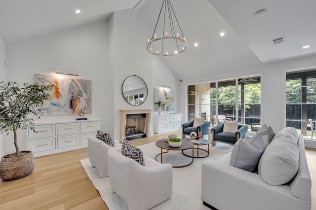 7141 Lyre Lane, Dallas, TX 75214