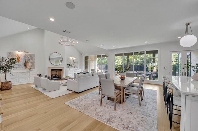 7141 Lyre Lane, Dallas, TX 75214