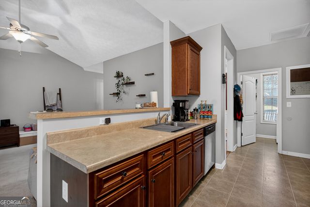 107 Amhurst Drive, West Point, GA 31833