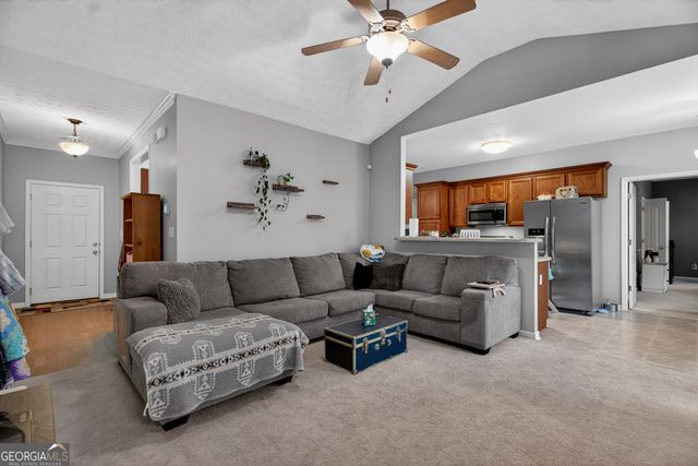 107 Amhurst Drive, West Point, GA 31833