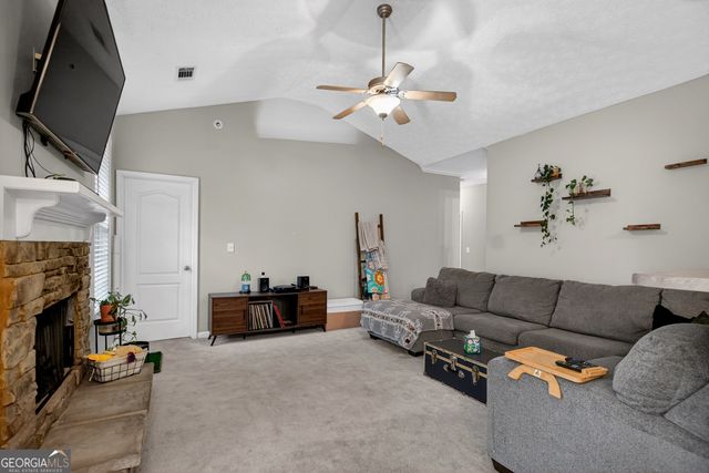 107 Amhurst Drive, West Point, GA 31833