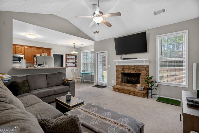 107 Amhurst Drive, West Point, GA 31833