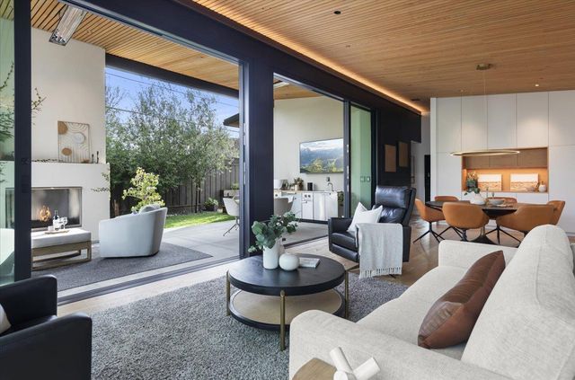 504 Century Drive, Campbell, CA 95008