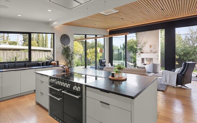 504 Century Drive, Campbell, CA 95008