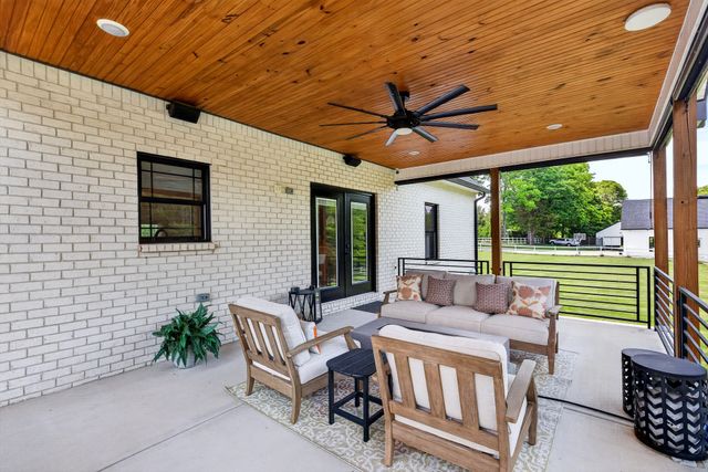 2235 Lock B Rd, N, Clarksville, TN 37043