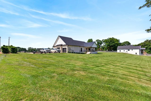 2235 Lock B Rd, N, Clarksville, TN 37043