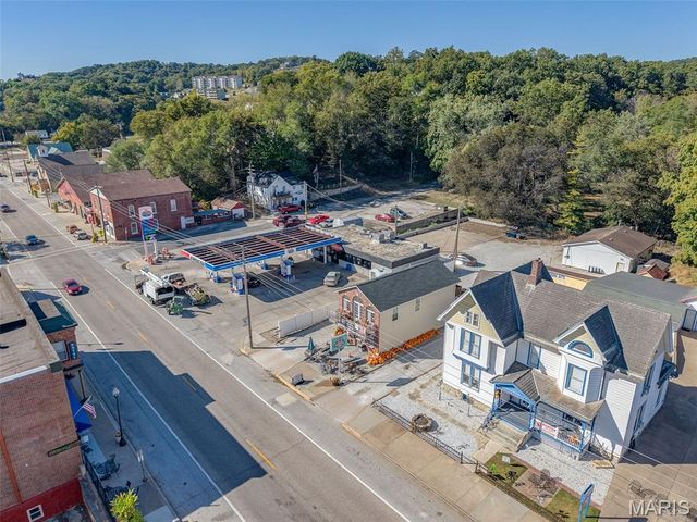 222 E Main Street, Grafton, IL 62037