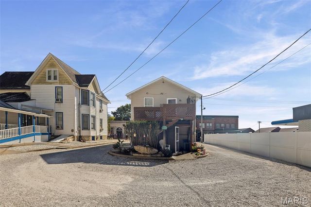 222 E Main Street, Grafton, IL 62037