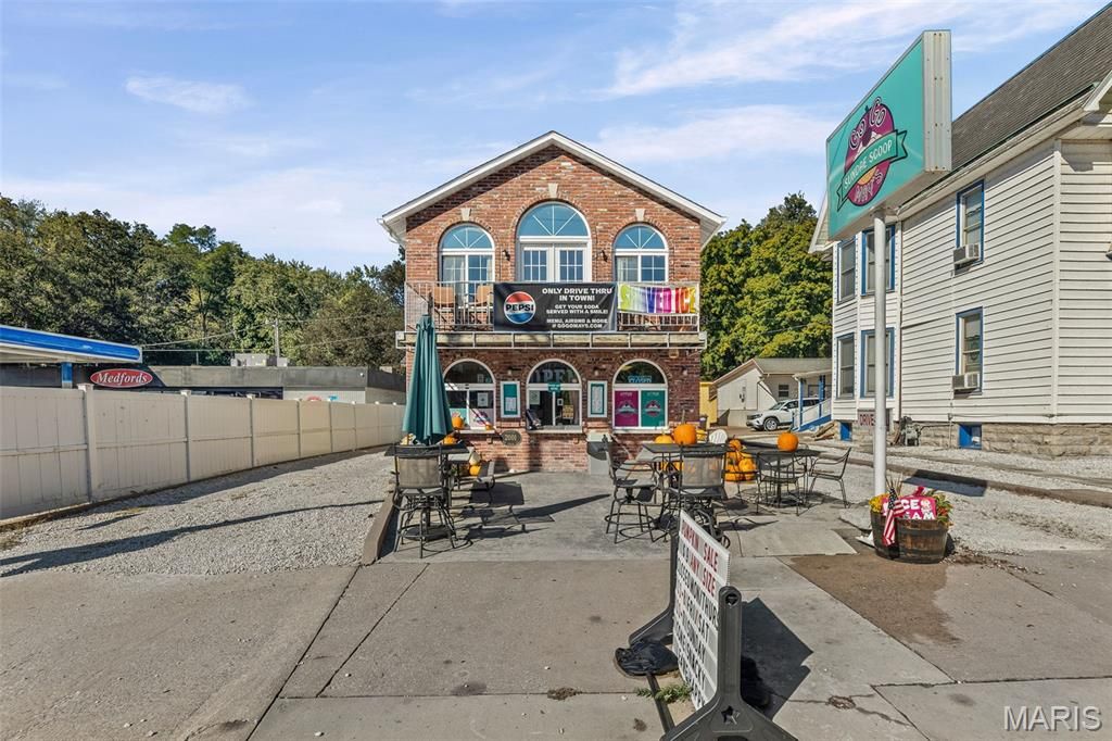 222 E Main Street, Grafton, IL 62037