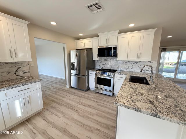 20031 N 18TH Drive, Phoenix, AZ 85027