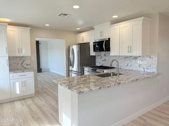 20031 N 18TH Drive, Phoenix, AZ 85027