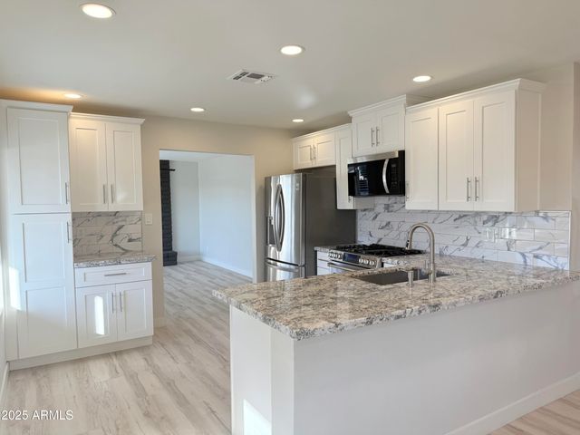 20031 N 18TH Drive, Phoenix, AZ 85027