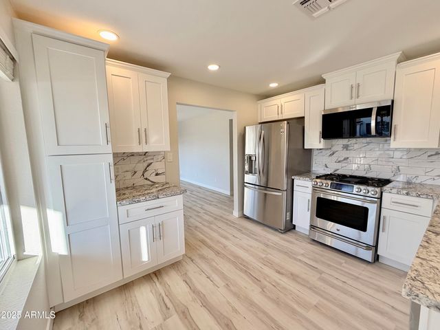 20031 N 18TH Drive, Phoenix, AZ 85027