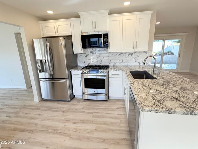 20031 N 18TH Drive, Phoenix, AZ 85027