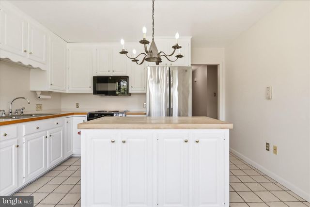 16617 MOSBY DR, Williamsport, MD 21795