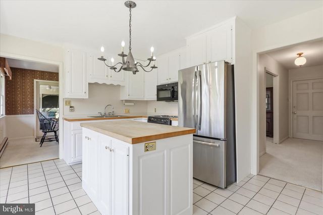 16617 MOSBY DR, Williamsport, MD 21795