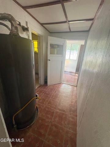 327 S GLENWOOD Street, El Paso, TX 79905