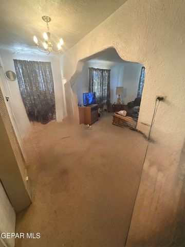 327 S GLENWOOD Street, El Paso, TX 79905