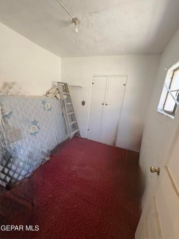327 S GLENWOOD Street, El Paso, TX 79905