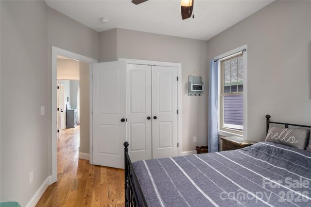 221 Courtland Place, Asheville, NC 28801