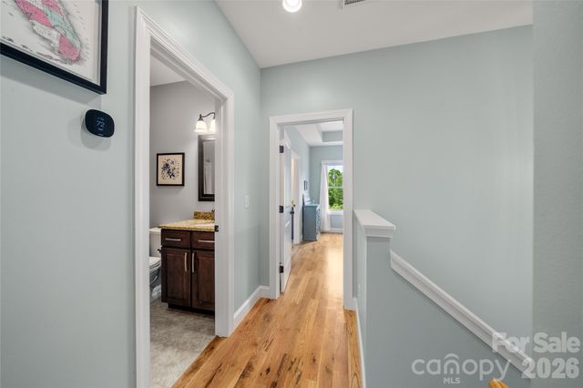 221 Courtland Place, Asheville, NC 28801