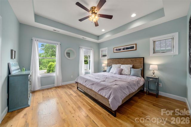 221 Courtland Place, Asheville, NC 28801