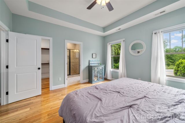 221 Courtland Place, Asheville, NC 28801