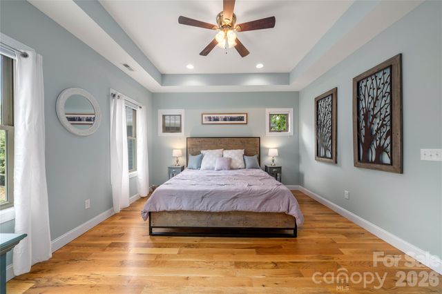 221 Courtland Place, Asheville, NC 28801