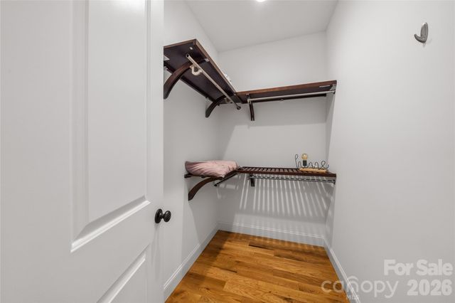 221 Courtland Place, Asheville, NC 28801