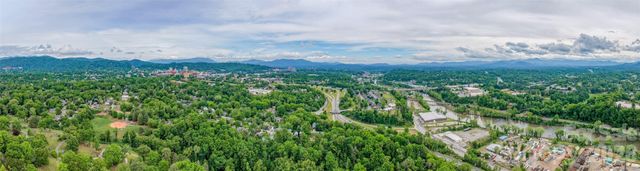 221 Courtland Place, Asheville, NC 28801