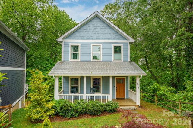 221 Courtland Place, Asheville, NC 28801