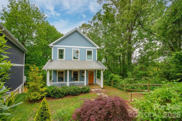 221 Courtland Place, Asheville, NC 28801