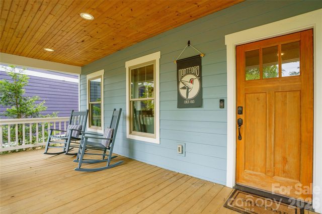 221 Courtland Place, Asheville, NC 28801