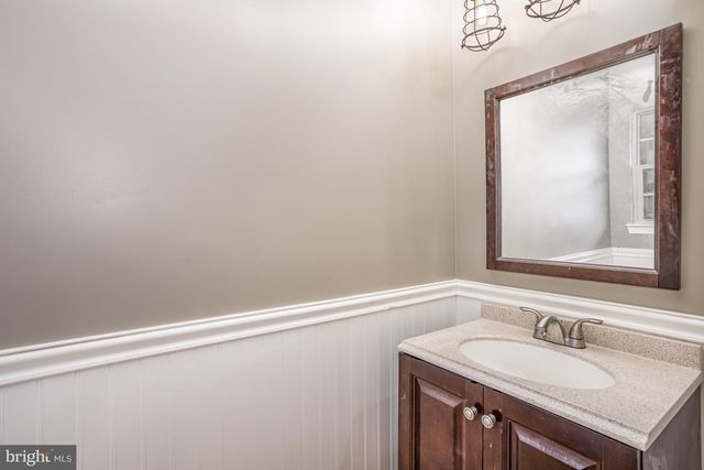 175 COUNTRY RIDGE DR, Red Lion, PA 17356