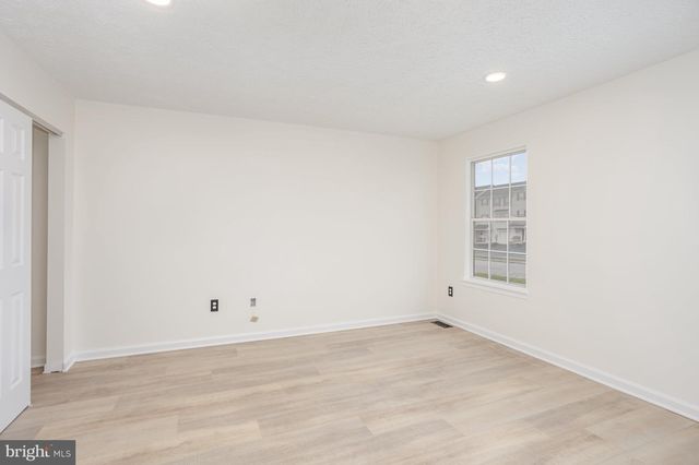 175 COUNTRY RIDGE DR, Red Lion, PA 17356