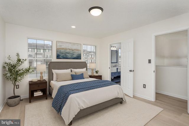 175 COUNTRY RIDGE DR, Red Lion, PA 17356