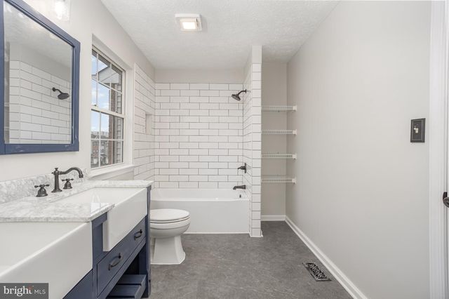 175 COUNTRY RIDGE DR, Red Lion, PA 17356