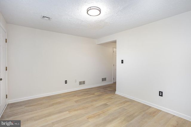 175 COUNTRY RIDGE DR, Red Lion, PA 17356