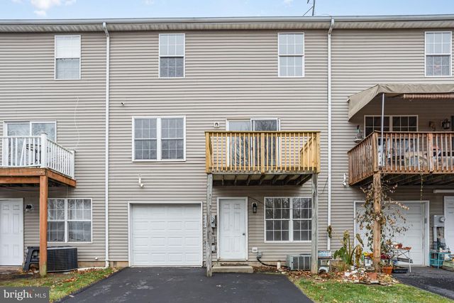 175 COUNTRY RIDGE DR, Red Lion, PA 17356