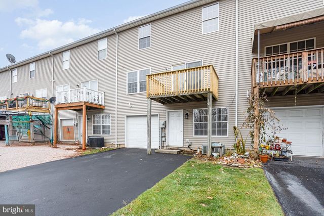 175 COUNTRY RIDGE DR, Red Lion, PA 17356