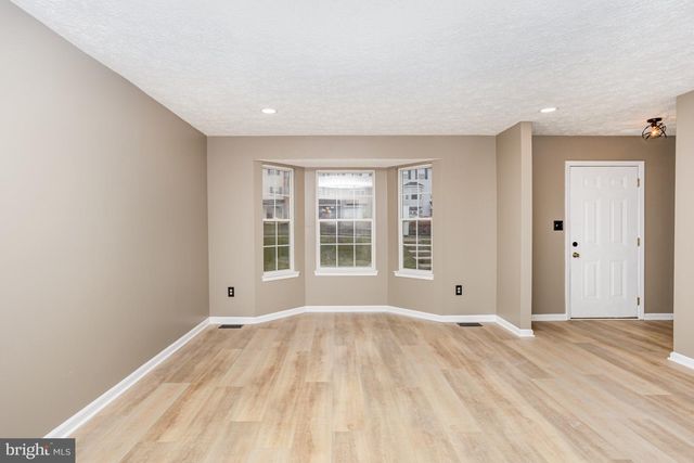 175 COUNTRY RIDGE DR, Red Lion, PA 17356